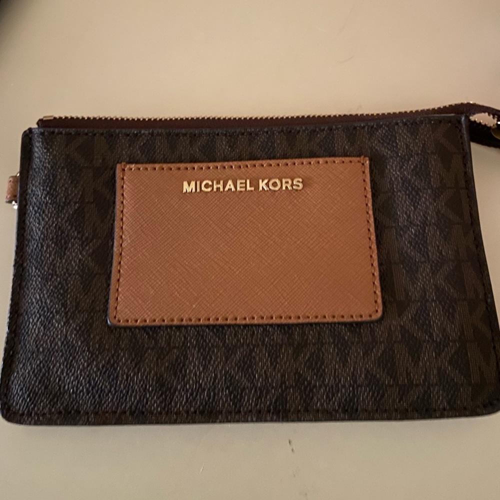 New Michael Kors wallet/wristlet & a used Dooney & Bourke wallet